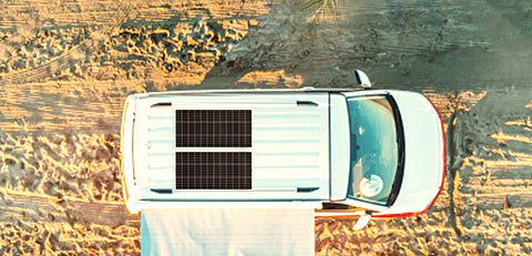 Van equipped with RICH SOLAR panels, illustrating a mobile and sustainable lifestyle.